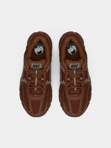Nike Sportswear Nízke tenisky 'ZOOM VOMERO 5' - Hnedá