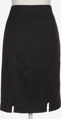 AKRIS Skirt in M in Black: front