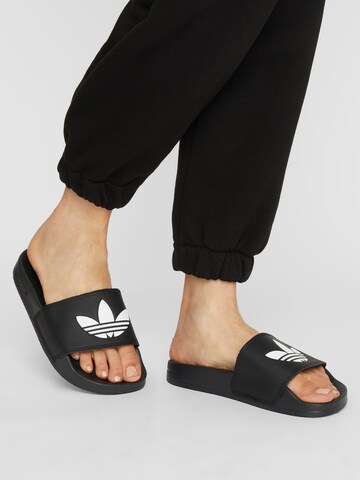 ADIDAS ORIGINALS Pantolette 'Adilette Lite' i svart: framsida