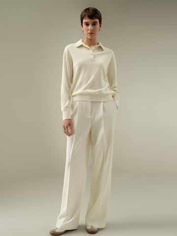 Lilysilk - Jersey 'Baby-Kaschmir Poloshirt' en blanco