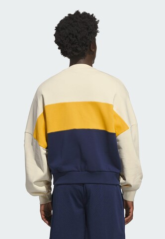 ADIDAS ORIGINALS - Sweatshirt 'Varsity' em branco