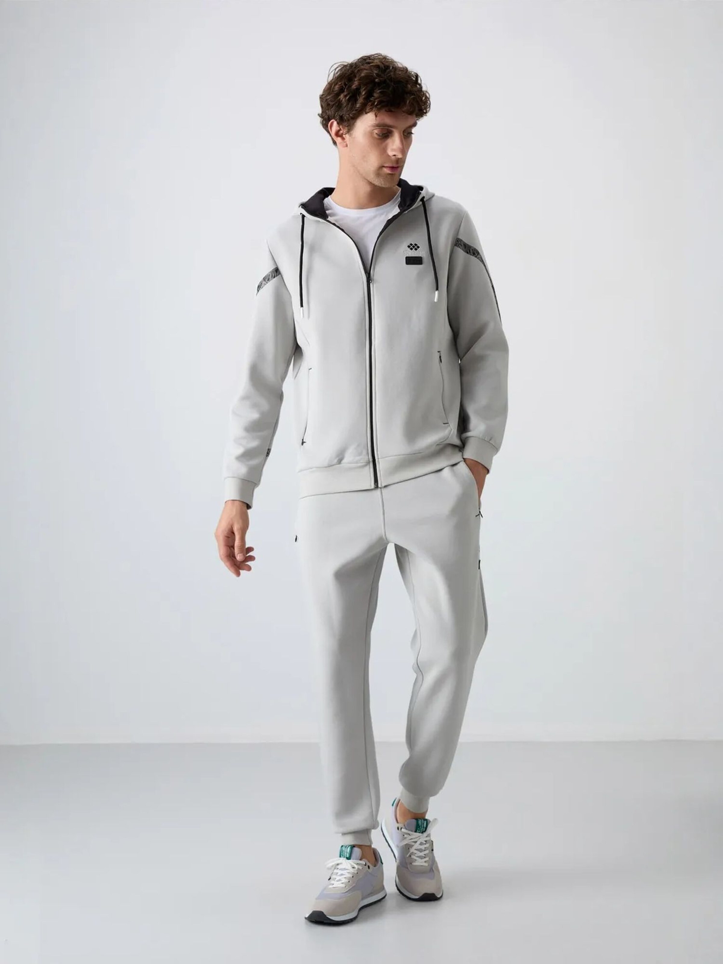 Tommy Life Loungewear in Grey