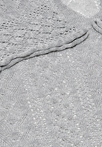 MAHISHA Sweater in Grey