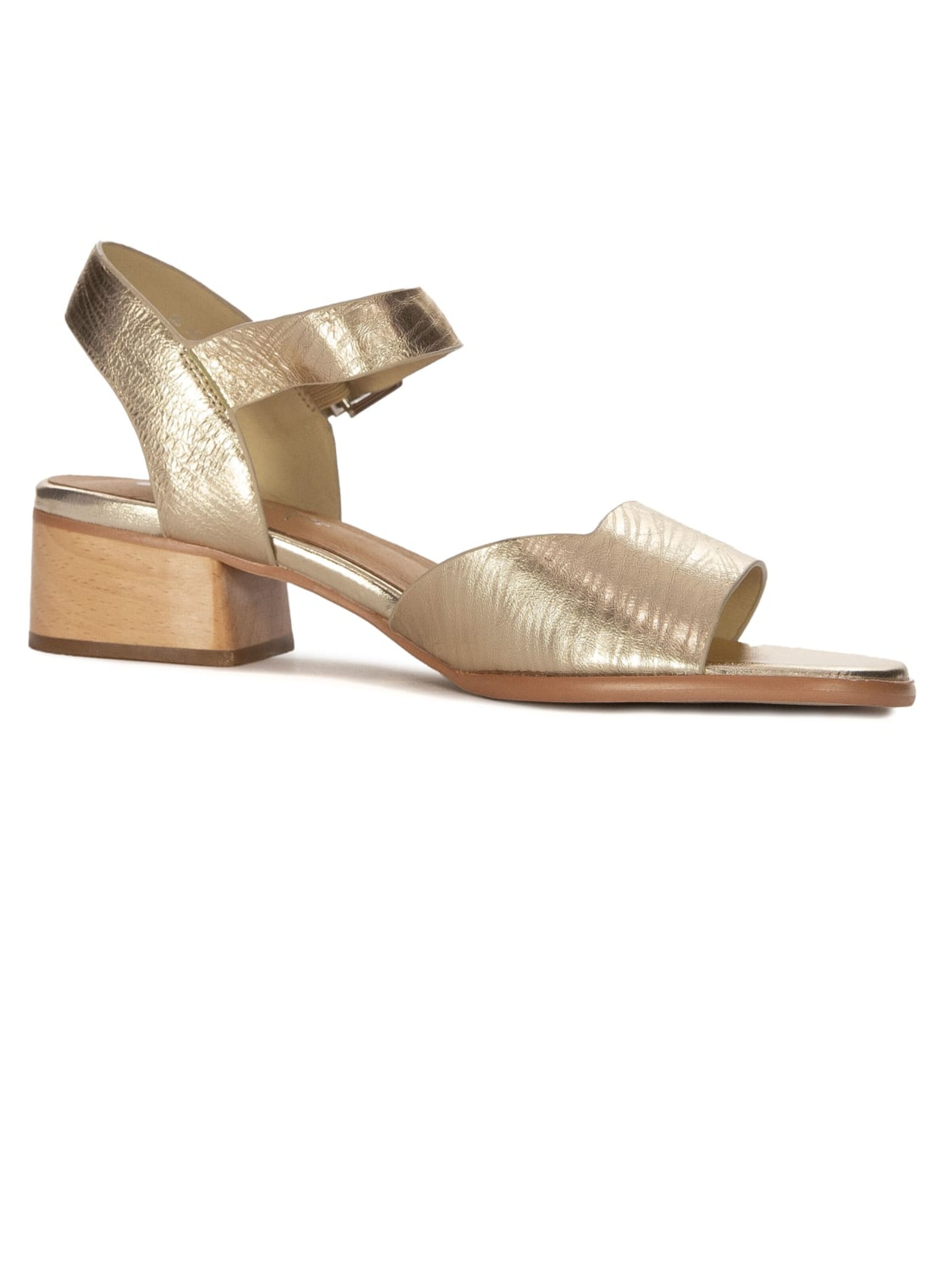 Maciejka Sandal 'N6802-25/00-1' in Gold