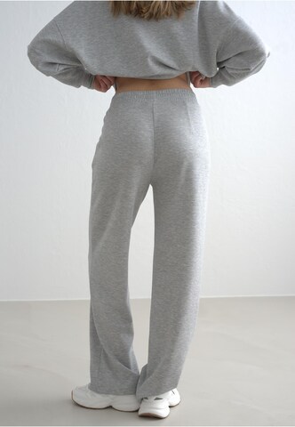 Regular Pantalon Aim'n en gris