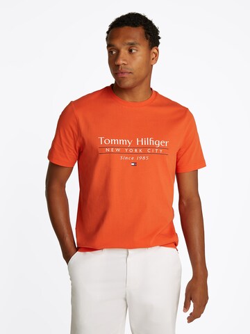Maglietta 'CENTER STACK' di TOMMY HILFIGER in arancione: frontale