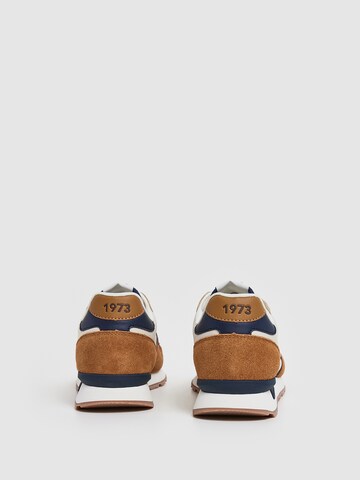 Pepe Jeans Sneakers laag 'Brit' in Bruin