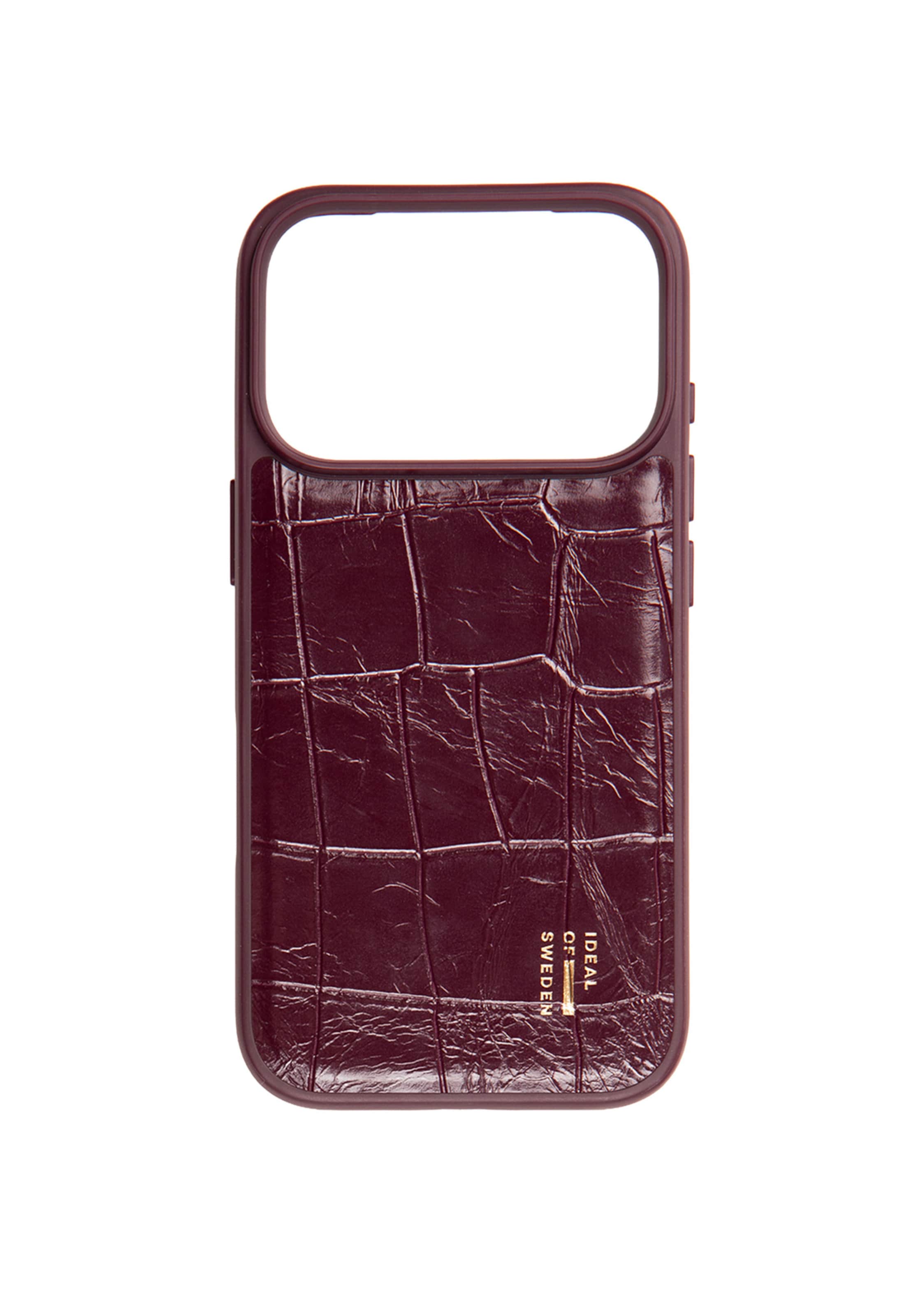 iDeal of Sweden Smartphone Case 'iPhone 13 / 14 / 15 / 16e / 17e' in Red: front