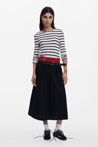 Desigual Mekko värissä musta