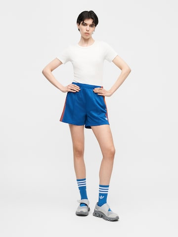 ADIDAS ORIGINALS Loosefit Shorts 'Firebird Classic' in Blau