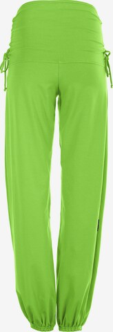 Tapered Pantaloni sportivi 'WH1' di Winshape in verde