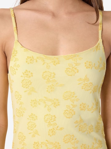 Noisy may - Vestido en amarillo