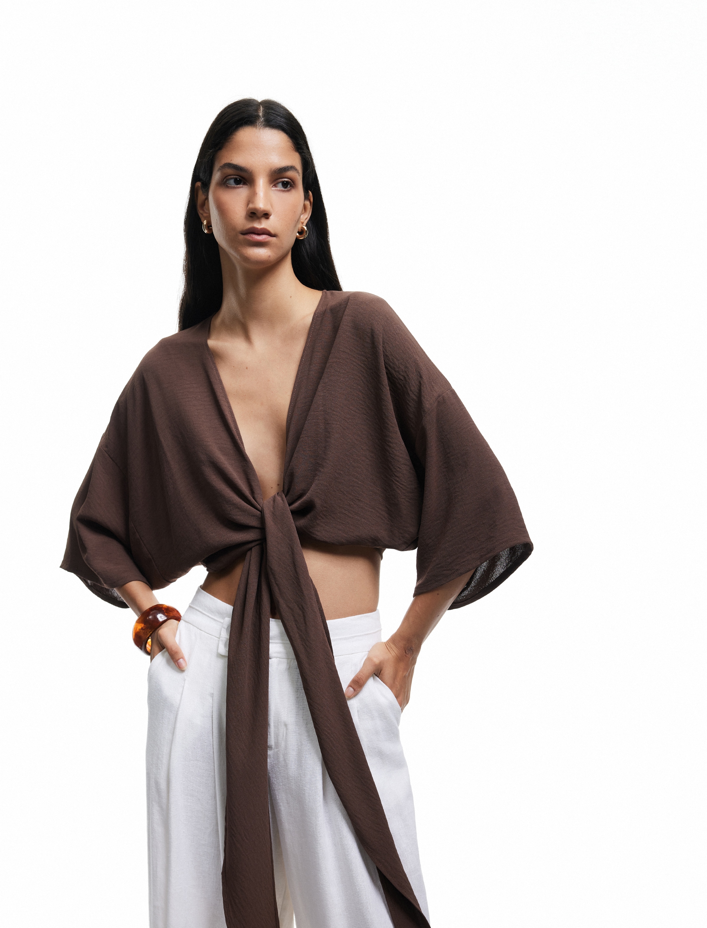 Koton Blouse in Bruin: voorkant