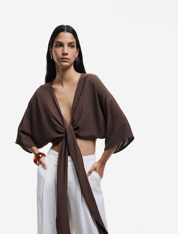 Koton Blouse in Bruin: voorkant