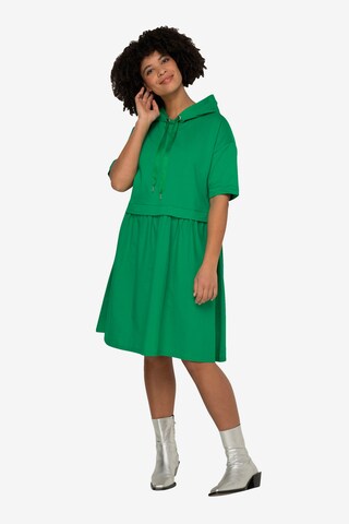 Angel of Style Dress in Green: front