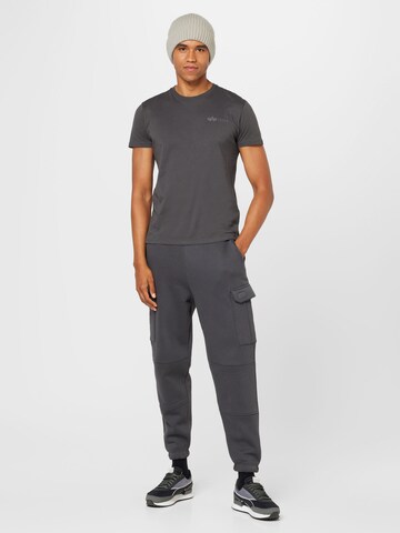 ALPHA INDUSTRIES Tapered Cargo trousers in Grey