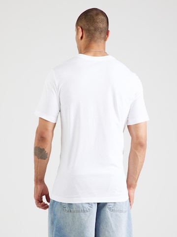 Tricou de la Nike Sportswear pe alb