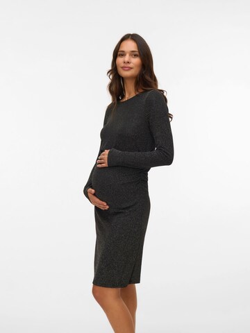 Robe 'VMMKanva' Vero Moda Maternity en noir : devant