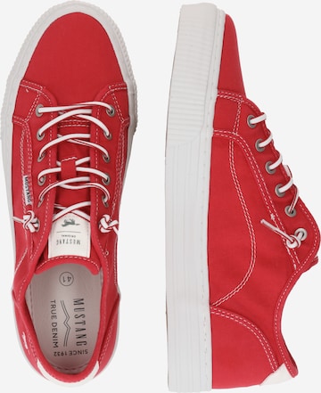 MUSTANG Sneakers laag in Rood