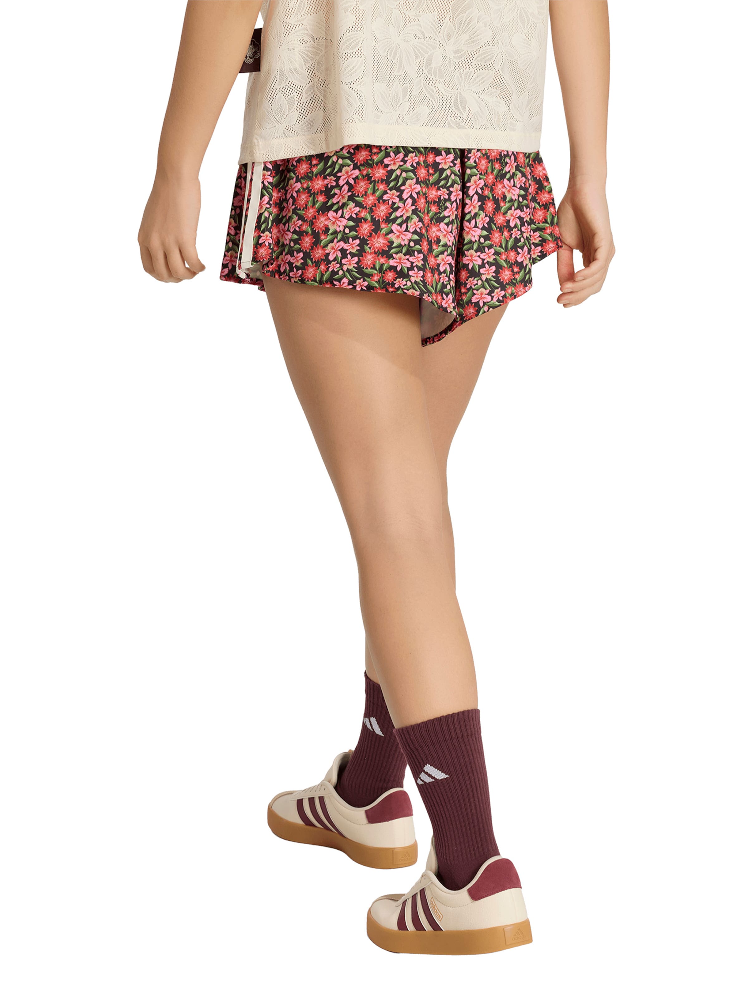 ADIDAS SPORTSWEAR Широка кройка Спортен панталон 'FARM SKORT' в черно