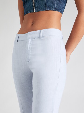 Gina Tricot Bootcut Παντελόνι με τσάκιση σε μπλε