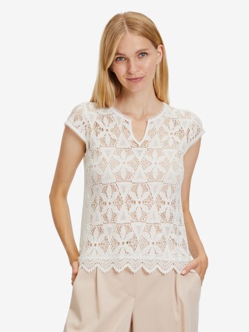 Betty & Co Blouse in White: front