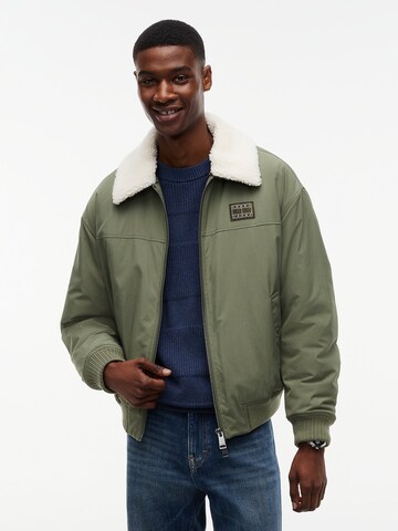 Tommy Jeans - Casaco meia-estação em verde: frente