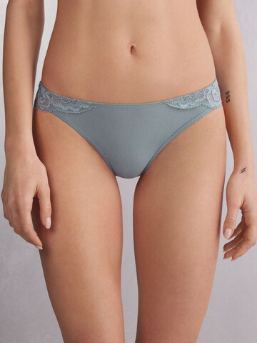 INTIMISSIMI Brazilian 'EMBRACE SIMPLICITY' in Blau: Vorderseite