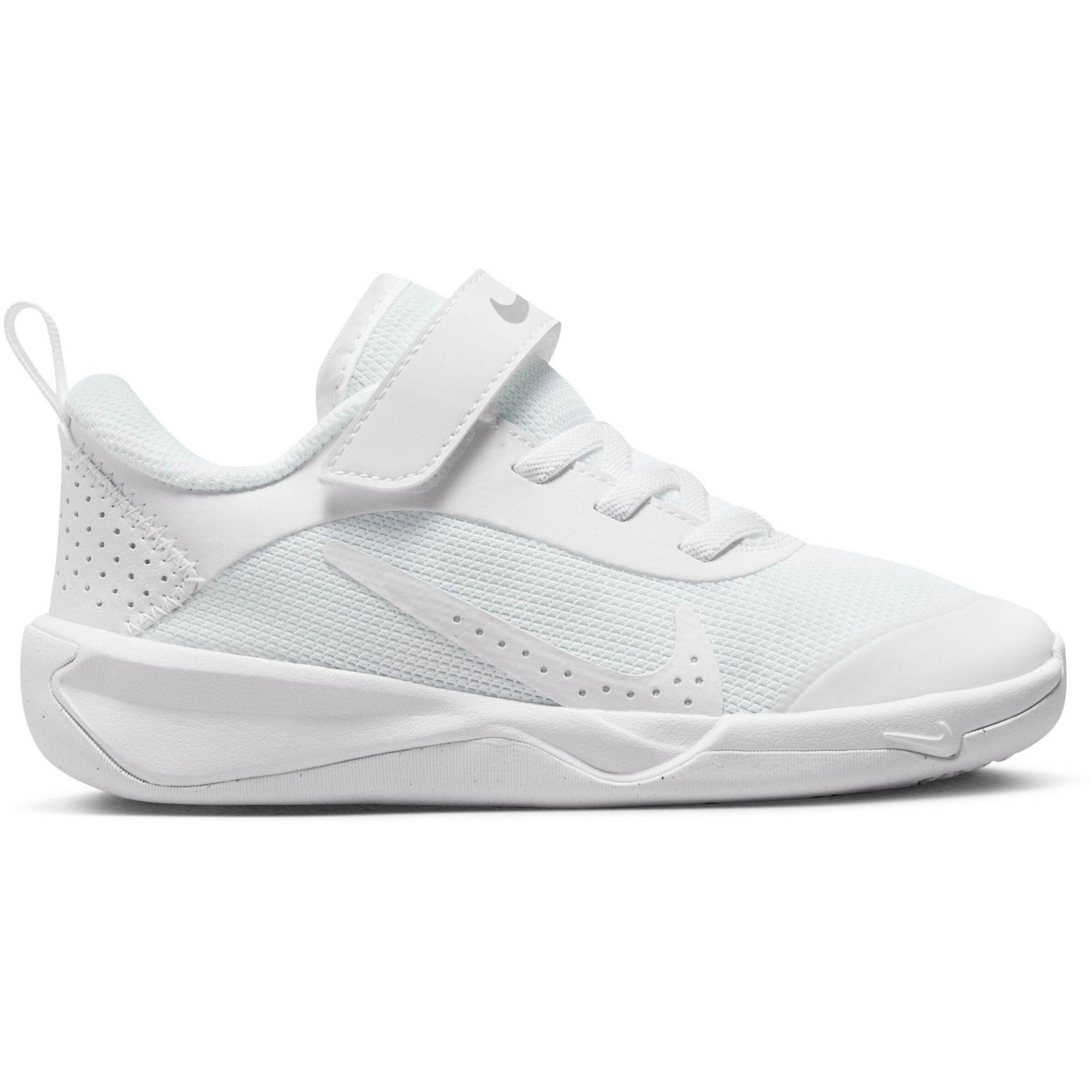 NIKE Athletic Shoes 'Omn Multi-Court PS' in White: front