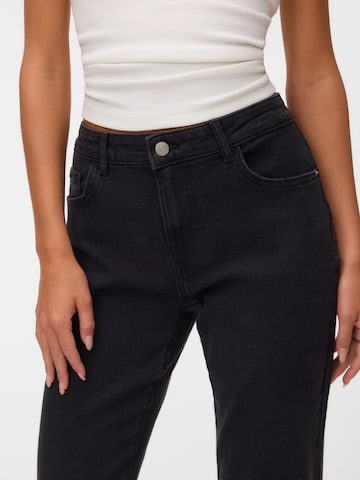 Bootcut Jean 'VMNANY' VERO MODA en noir