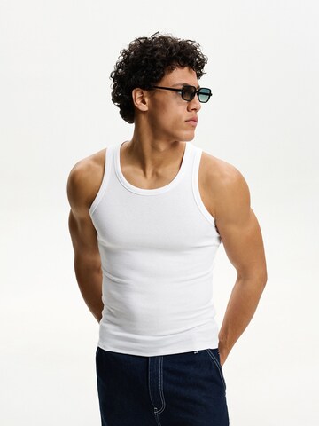 Bershka Shirt in White: front