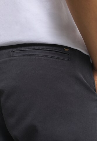 MUSTANG Slimfit Chinohose in Schwarz