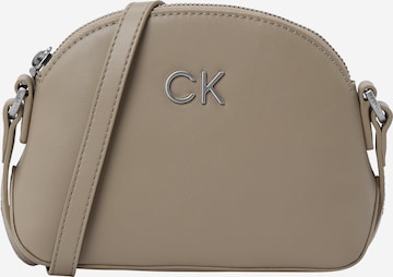 Calvin Klein - Mala de ombro 'Re-Lock' em cinzento: frente
