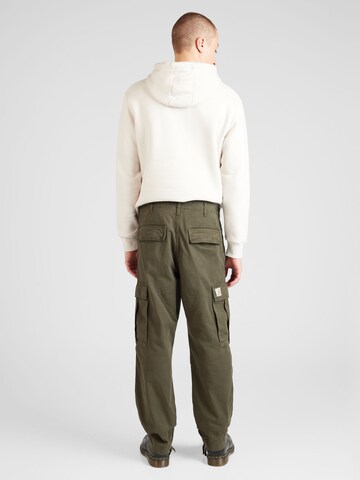 Carhartt WIP Loose fit Cargo trousers in Green