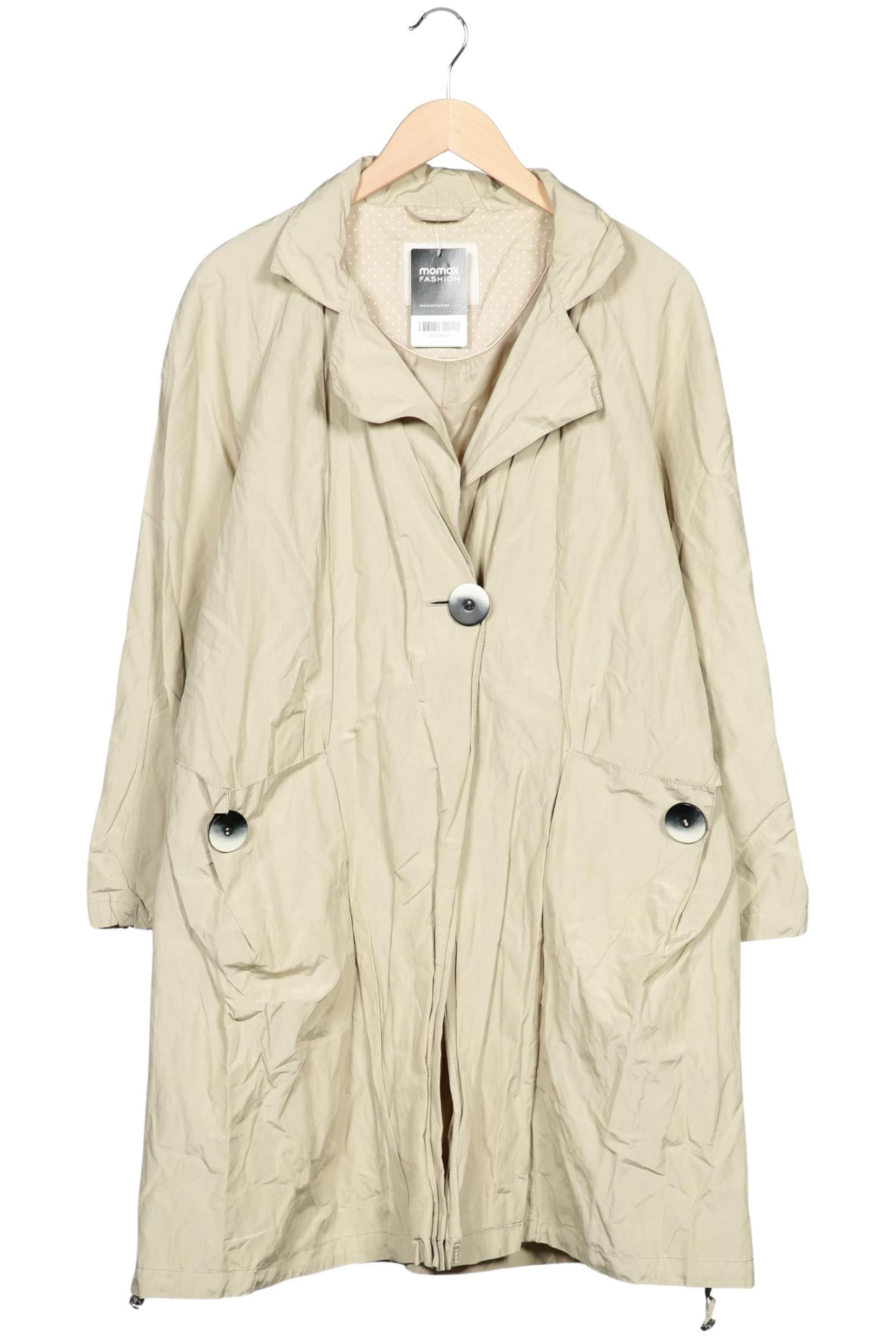 Mariposa Jacket & Coat in M in Beige: front
