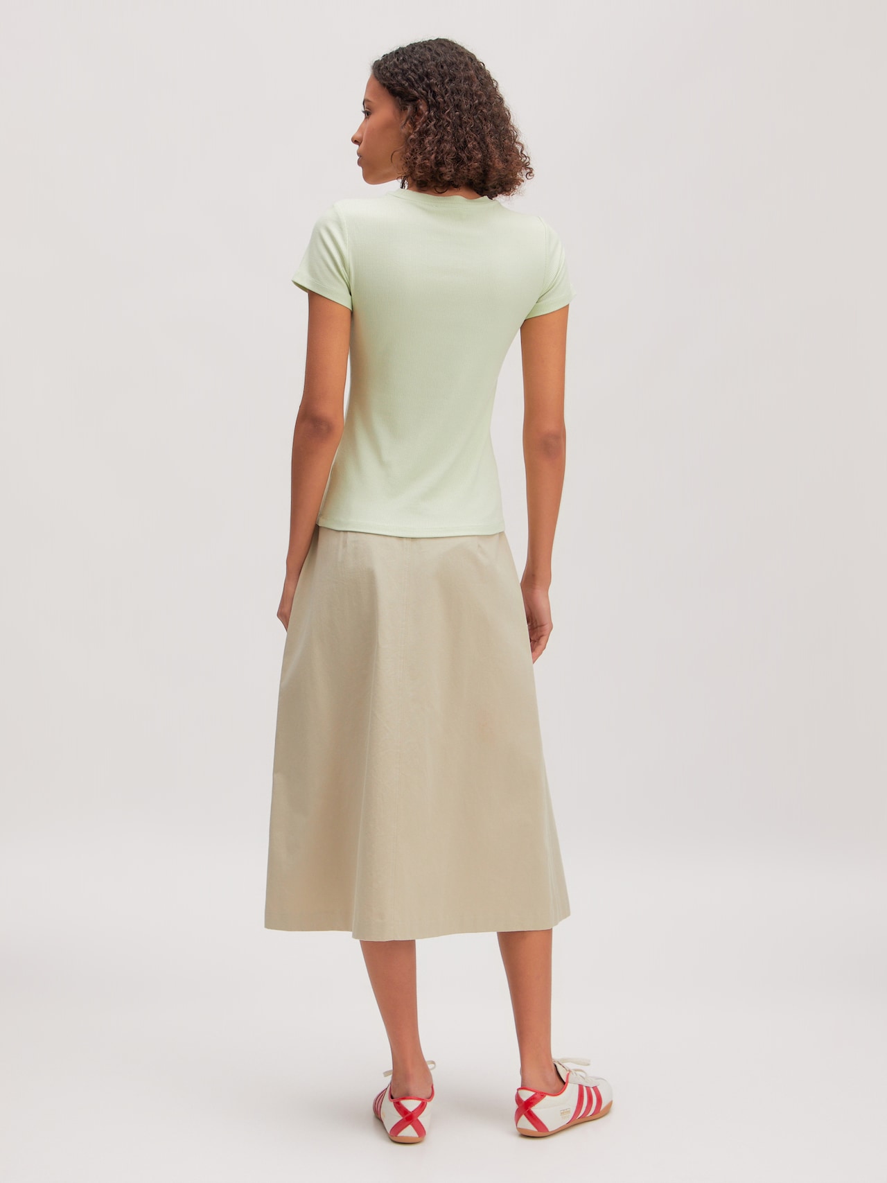 EDITED Nouveautés T-shirt 'Naarat' vert clair
