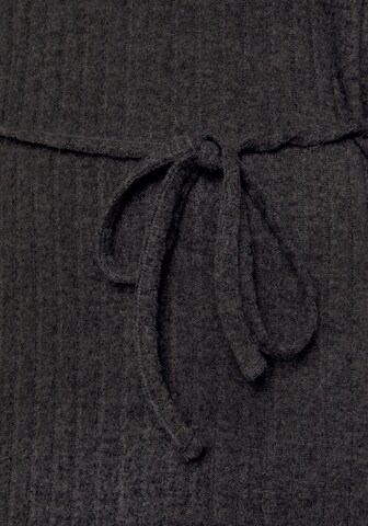 Abito in maglia di LASCANA in nero