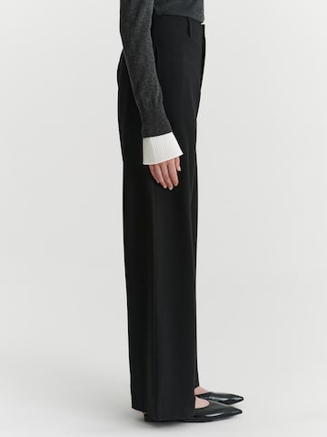 TATUUM - Loosefit Pantalón 'Sereneke' en negro