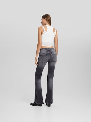 Bershka Boot cut Pleat-front jeans in Grey