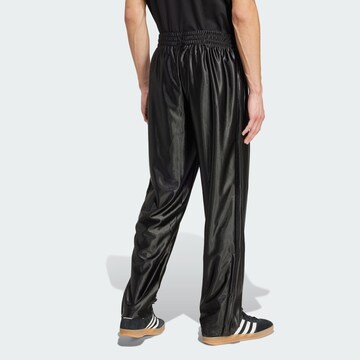 ADIDAS ORIGINALS Regular Hose 'Firebird Adicolor' in Schwarz