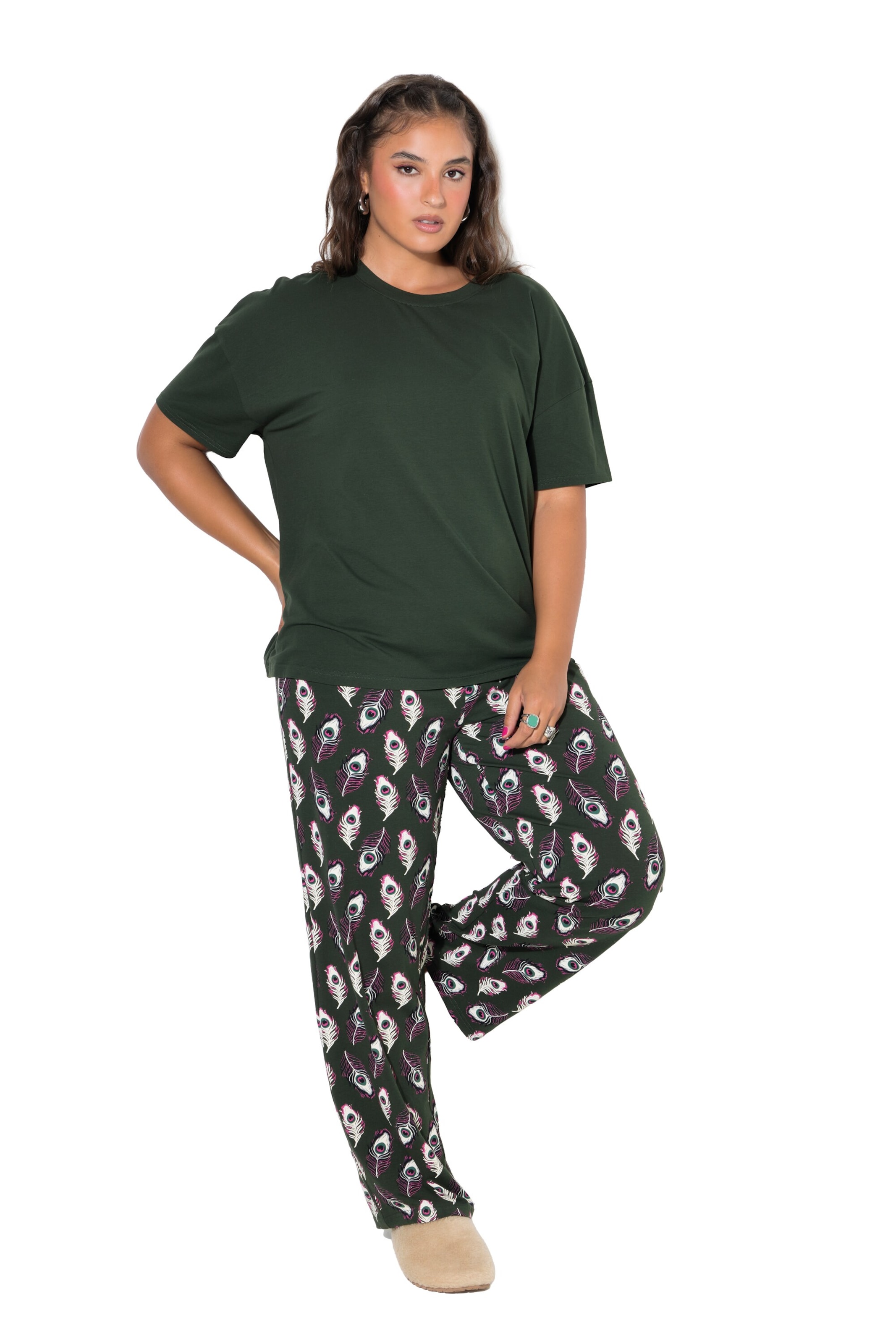 Studio Untold Pyjama in Grün: Vorderseite