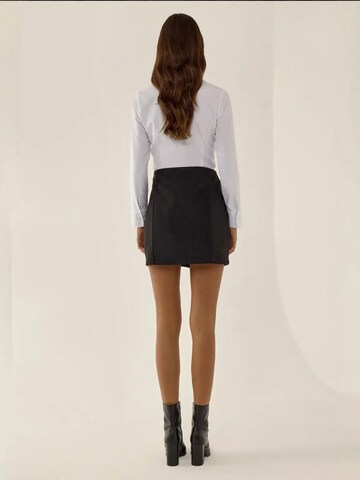Hiccup Skirt in Black