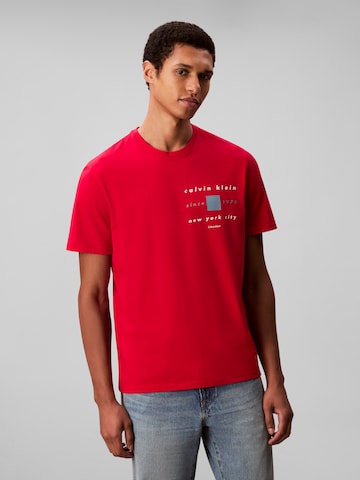 Calvin Klein Футболка в Красный: спереди