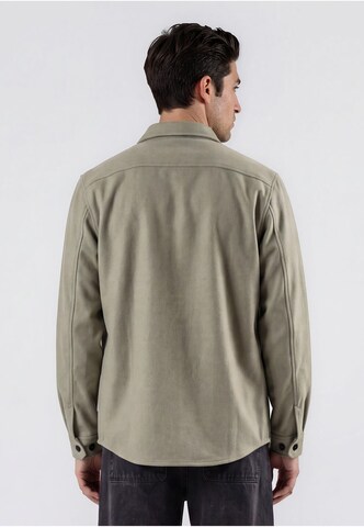 Coupe regular Chemise !Solid en vert : derrière