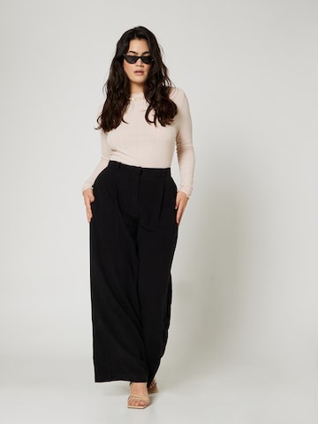 A LOT LESS Wide leg Pleat-front trousers 'Elisa' in Black