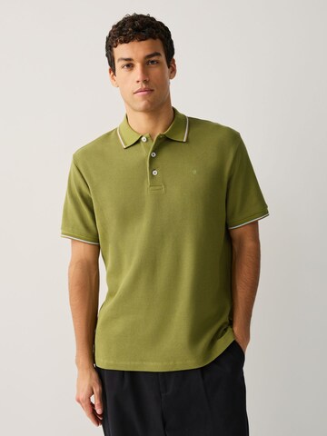 Next Тениска в зелено: отпред