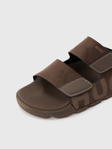 HUGO - Sapato aberto 'Evander' em castanho