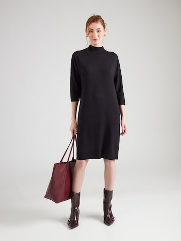 COMMA - Vestido de punto en negro: frente