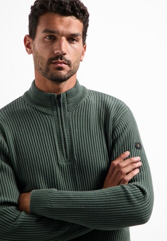 No Excess Pullover in Grün