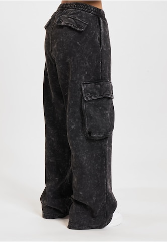 Thug Life Loose fit Cargo trousers in Black